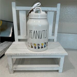 Rae Dunn Peanuts canister